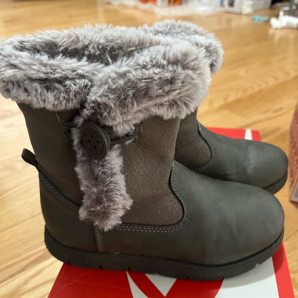 Girls Boots - Picture 2 of 3